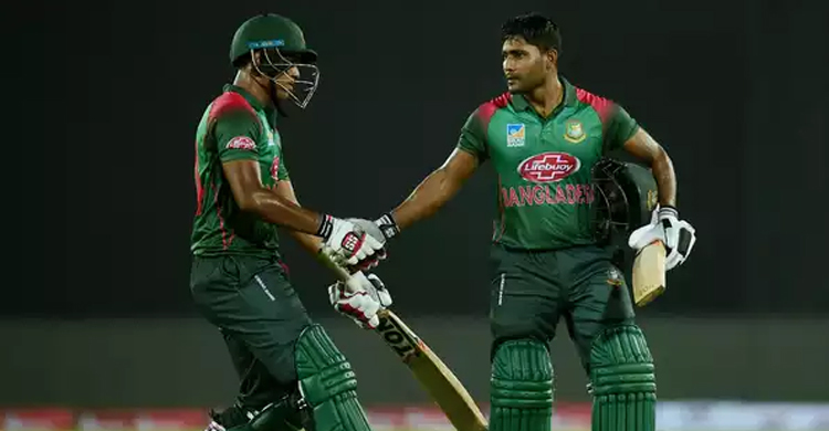 টি-টেন লিগে ইমরুলসহ বাংলাদেশের আরও দুই ক্রিকেটার!