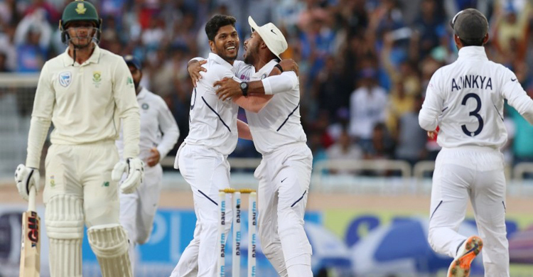 ভারতের রানের পাহাড়, ব্যাট করতে নেমে বিপদে প্রোটিয়ারা