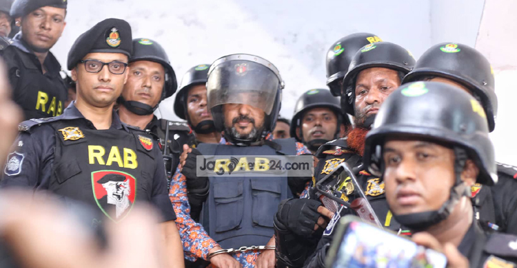 সম্রাট বের হতেই ‘জয় বাংলা’ স্লোগান