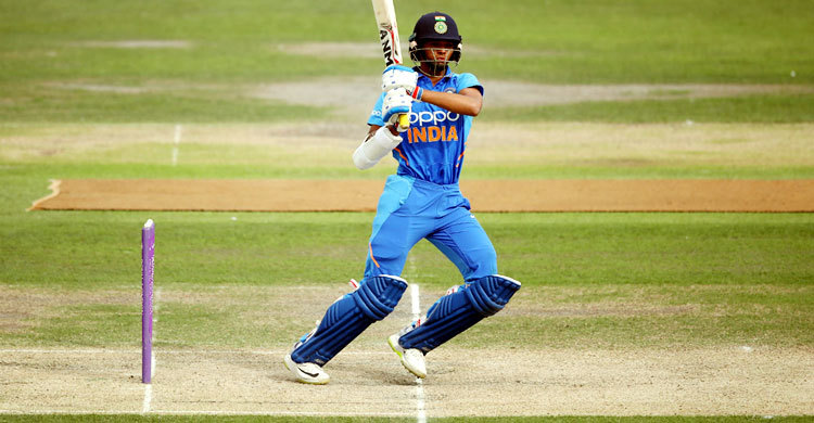১৭ বছরে ডাবল সেঞ্চুরি, রেকর্ডবুকে ঝড়