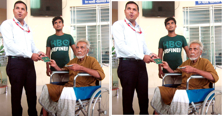 আবেদনের ৪ বছর পর পাসপোর্ট পেলেন যুবক