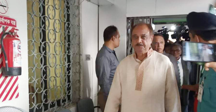 স্বরাষ্ট্রমন্ত্রীর সঙ্গে দেখা করতে সচিবালয়ে ঐক্যফ্রন্ট নেতারা