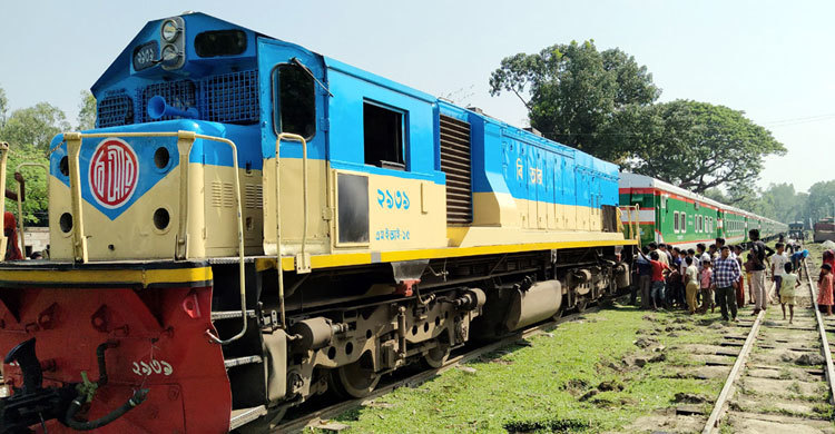 ‘হামরা স্বপ্নেও ভাবি নাই কুড়িগ্রাম-ঢাকা ট্রেন চালু হবে’