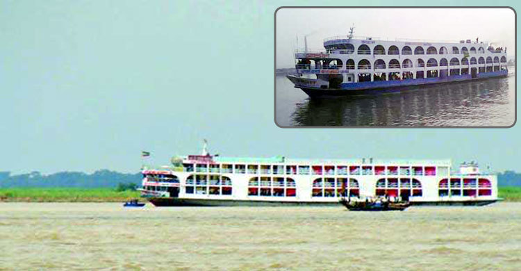৪ হাজার যাত্রী নিয়ে ডুবোচরে আটকে গেল দুটি লঞ্চ