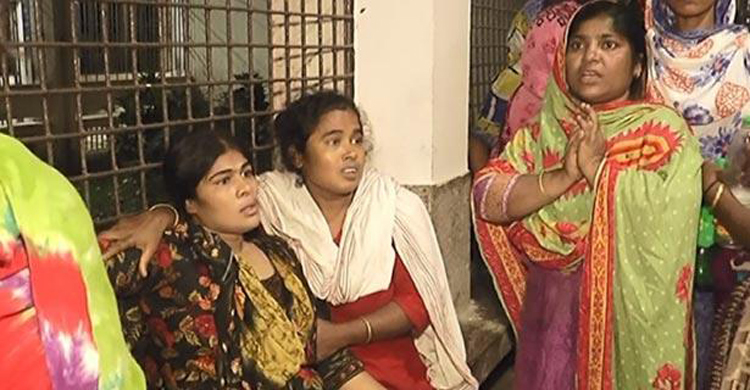 স্কুলছাত্রকে ছাদ থেকে ফেলে হত্যা