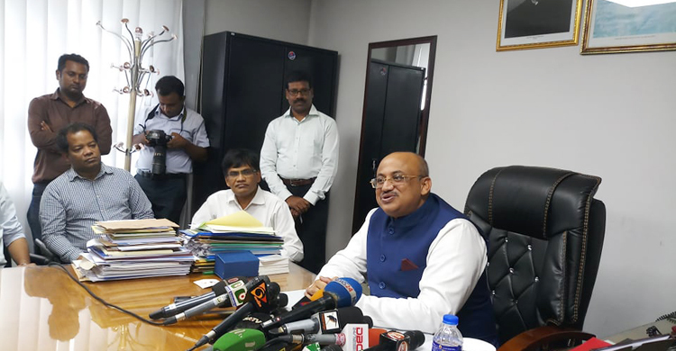 ‘আমাকে নিয়েও একটু ভাবুন’, বার্তাপ্রধানদের তথ্য প্রতিমন্ত্রী