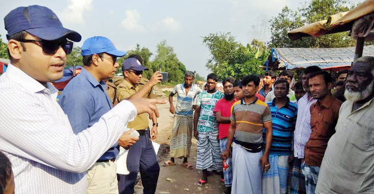 চলন্ত ট্রেনে পাথর নিক্ষেপ : জনসচেতনতা বৃদ্ধিতে রেলের কর্মসূচি