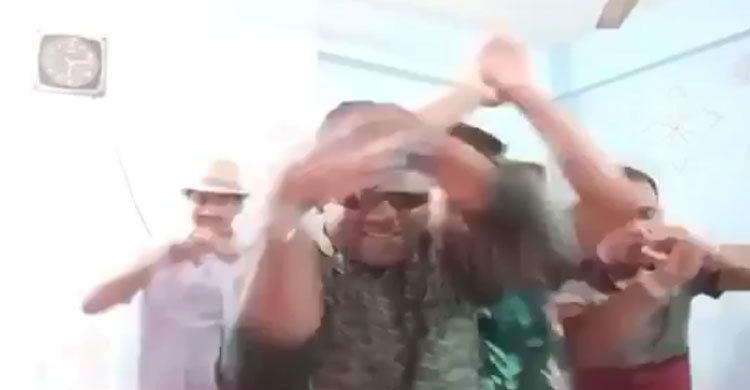 নাগিন নাচে ফেঁসে গেলেন সিলেটের ৫ শিক্ষক