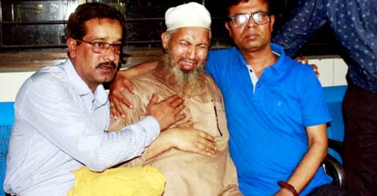 রায় শুনে কাঁদলেন নুসরাতের বাবা, চাইলেন নিরাপত্তা