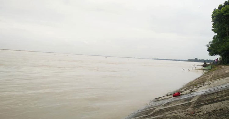 পদ্মায় বড়শিতে উঠলো কৃষকের লাশ