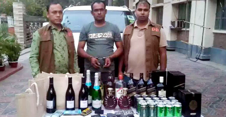 পারটেক্স গ্রুপের চেয়ারম্যানের ছেলের গাড়ি থেকে মাদক ও গুলি উদ্ধার