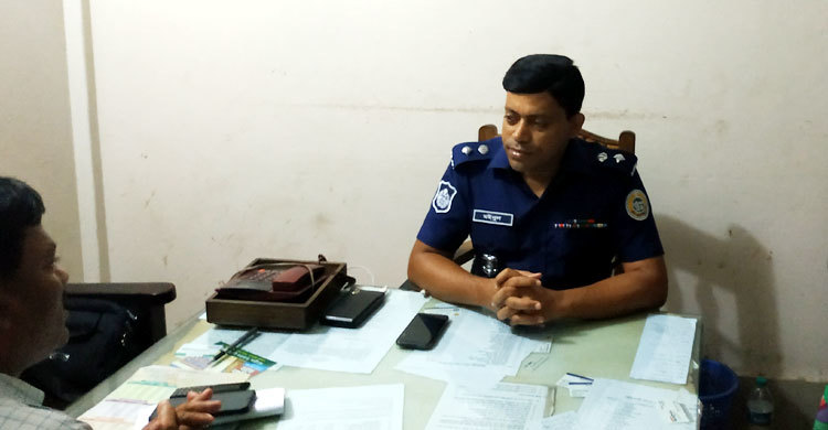 সেবা নিয়ে ভুক্তভোগীরা জানতে পারলেন তিনি পুলিশ সুপার