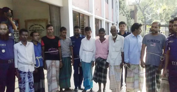 তাস খেলার সময় ৯ জন গ্রেফতার