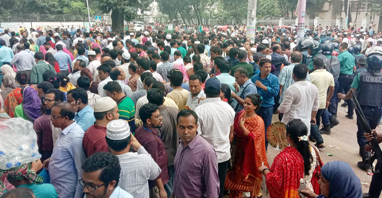 সমাপনী পরীক্ষা বর্জনের হুমকি প্রাথমিক শিক্ষকদের