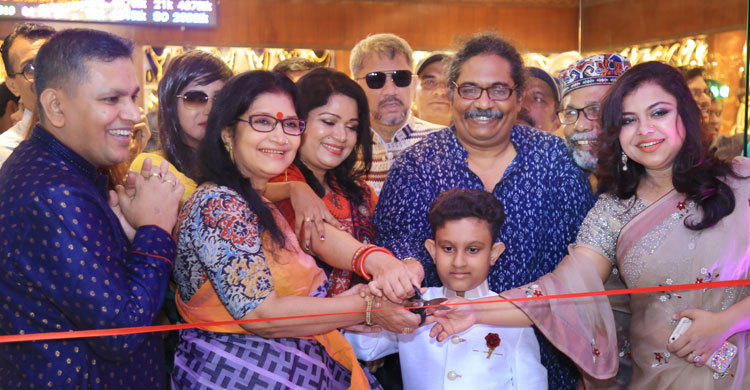 যমুনা ফিউচার পার্কে গৌরব জুয়েলার্সের যাত্রা শুরু