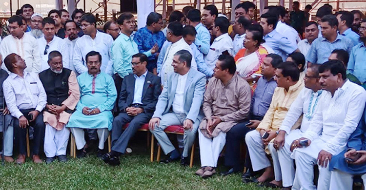 AL won’t take in controversial persons: Quader