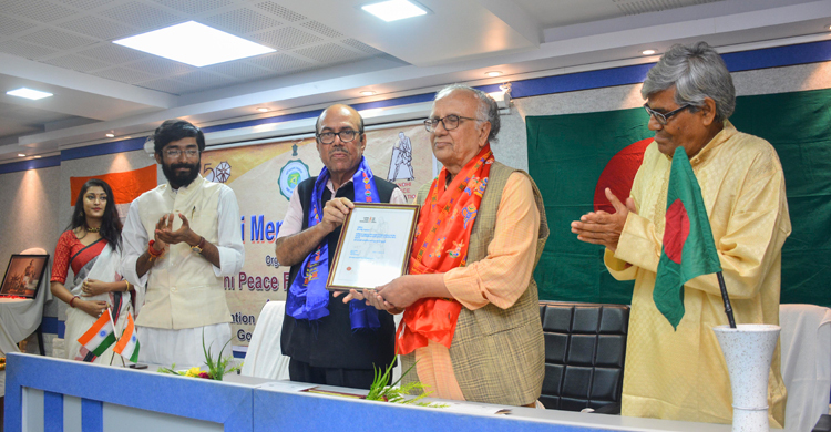 গান্ধী শান্তি পুরস্কার পেলেন রামেন্দু মজুমদার