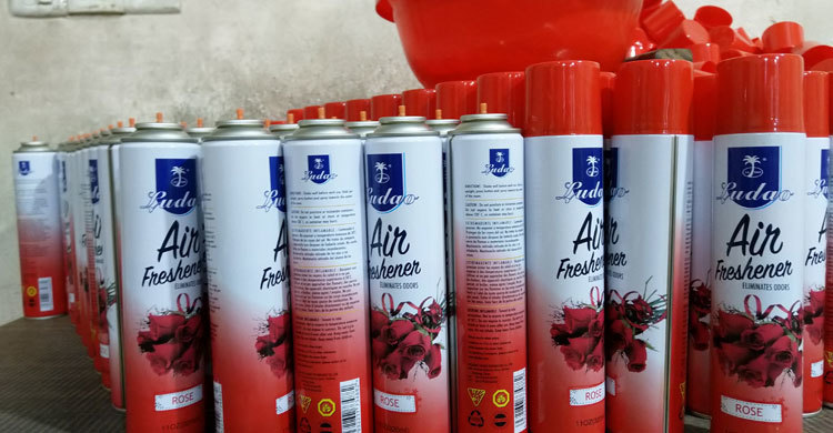 সিদ্ধিরগঞ্জে কোটি টাকার নকল পণ্য জব্দ, আটক ৮