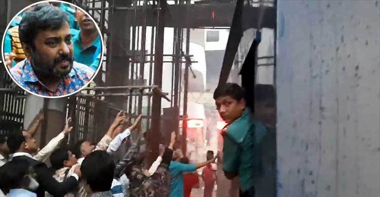 ‘ওই যে সম্রাট ভাই, দাঁড়িয়ে আছেন প্রিজন ভ্যানে’