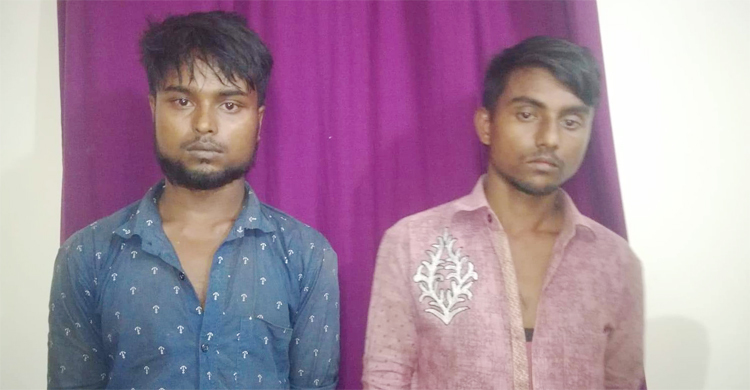 চলন্ত বাসে কিশোরীকে ধর্ষণ চেষ্টা, ২ হেলপার গ্রেফতার