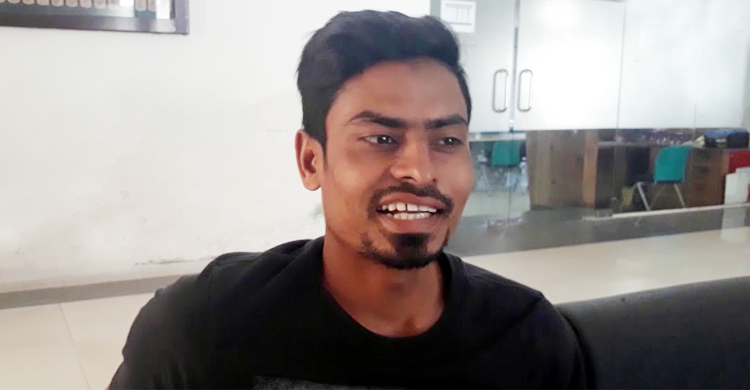 হেলমেট না থাকায় ক্রিকেটার তাইজুলকে ২শ টাকা জরিমানা