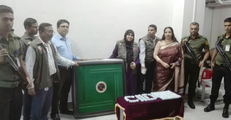 মোবাইল ফোন কারখানা থেকে ক্যাসিনো সামগ্রী উদ্ধার