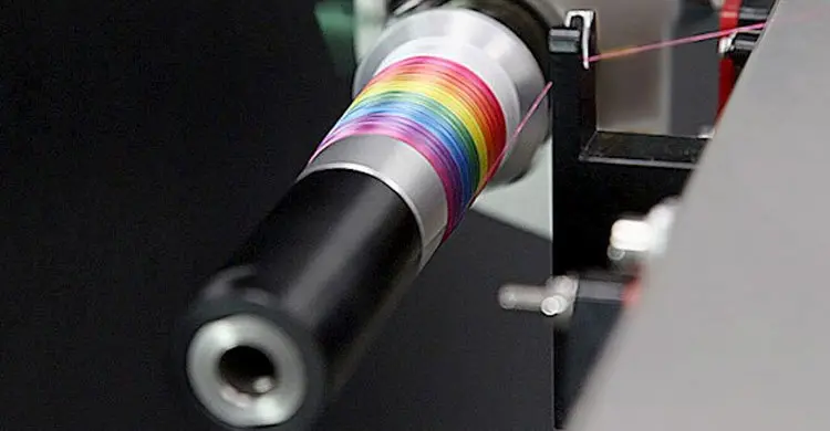 পোশাক ও জুতাশিল্পে কৃত্তিম বুদ্ধিমত্তা সেবা দেবে কোটস