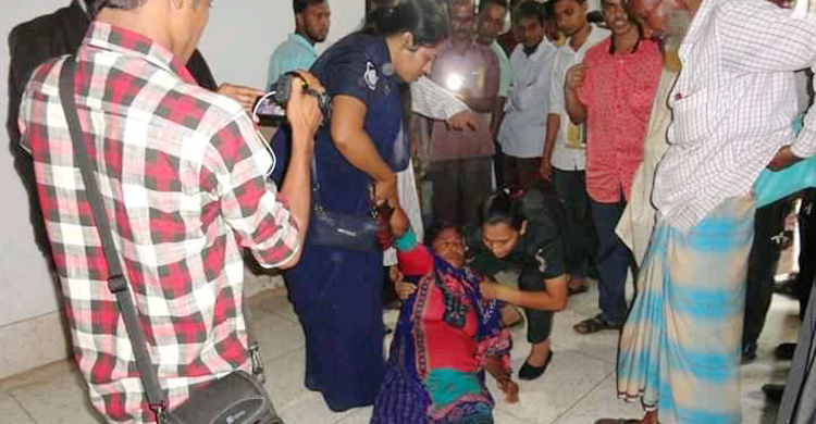 রায় শুনে আদালতে পড়ে গেলেন পরকীয়া প্রেমিকা