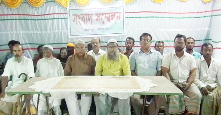 ৩৬ পরিবারের জমি দখল করেছেন ছাত্রলীগ সভাপতি