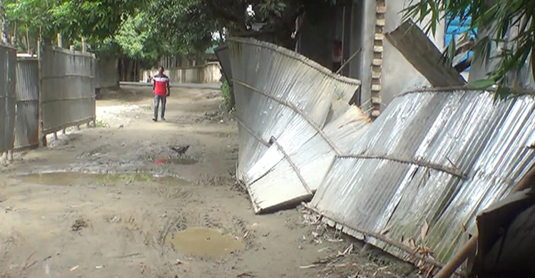 গ্রামীণ অবকাঠামো সংস্কারের নামে সরকারি টাকা হরিলুট