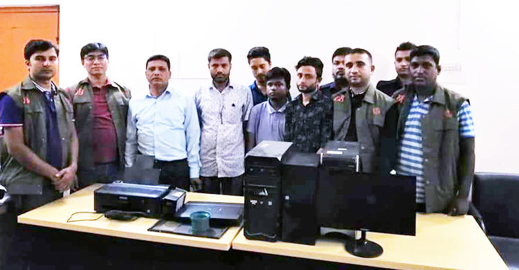 কক্সবাজারে এনআইডি জালিয়াত চক্র সন্দেহে আটক ৫