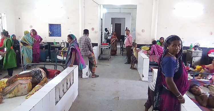 ১০ লক্ষাধিক মানুষের চিকিৎসায় ১২ চিকিৎসক