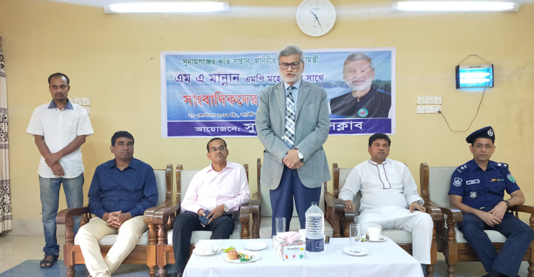 আমরা রোহিঙ্গাদের আশ্রয় দিয়েছি কারণ আমাদের মন বিশাল