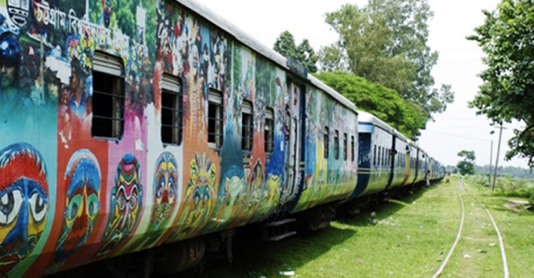 ট্রেনে চড়ে পায়ের সব আঙুল হারালেন বিশ্ববিদ্যালয় শিক্ষার্থী