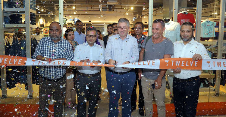 নতুন আঙ্গিকে ফ্যাশন হাউজ টুয়েলভ