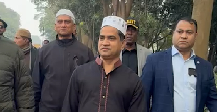 খালেদা জিয়ার জানাজায় অংশ নিলেন সাংবাদিক মুশফিক ফজল আনসারী