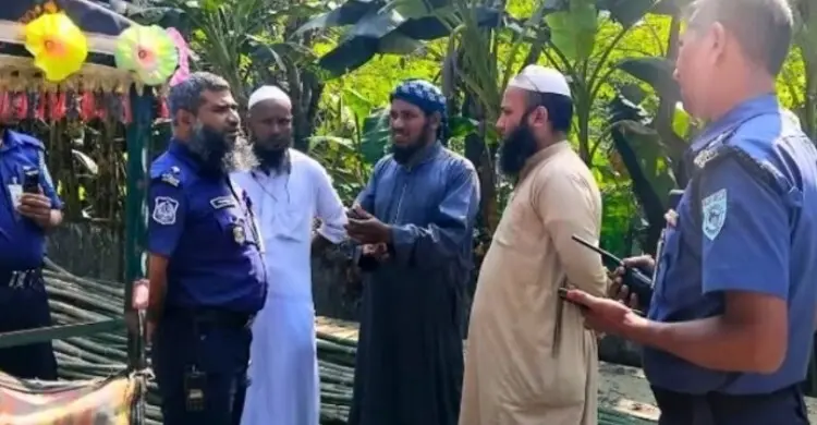 ঠাকুরগাঁওয়ে হাতপাখার প্রচার রিকশা ভাঙচুর, অভিযুক্তদের গ্রেফতারের দাবি
