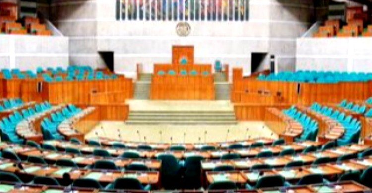 শপথ ছাড়া সংসদ সদস্যের আসনে বসলে গুনতে হয় জরিমানা