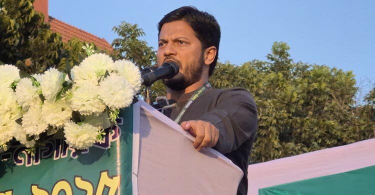 পাশের একটি রাষ্ট্র যুগ যুগ ধরে বন্ধুর নামে ছলনা করে আসছে