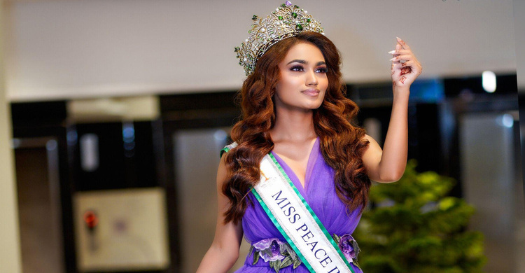 সৌন্দর্য নিয়ে কি বললেন মোহনা