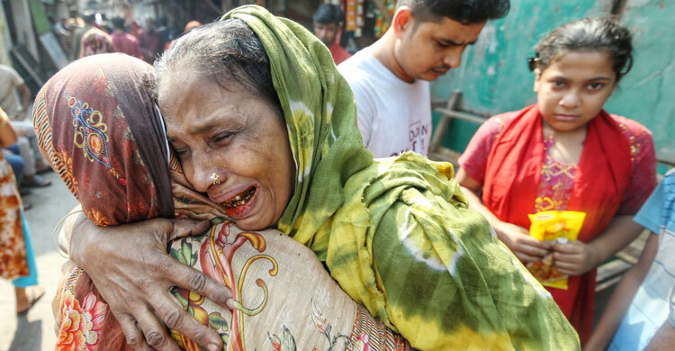 আগুন শুধু ঘরই না, পুড়ায় মানুষের ভরসাও