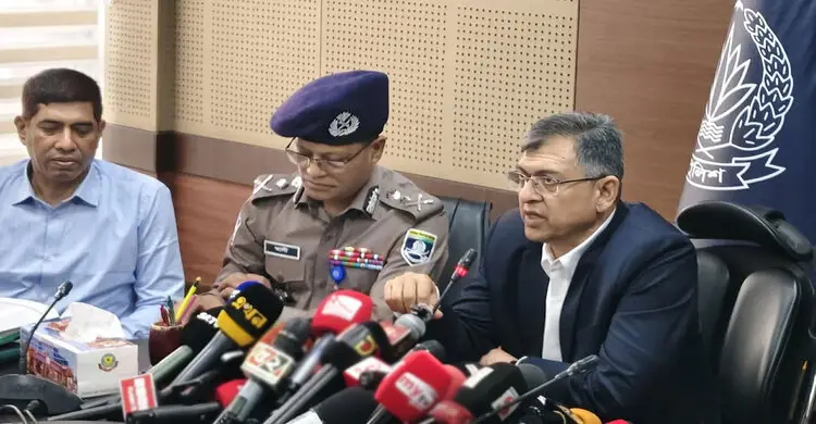 ঢাকা থেকে চাঁদাবাজদের তালিকা প্রস্তুত করে অভিযান চালানো হবে : স্বরাষ্ট্রমন্ত্রী