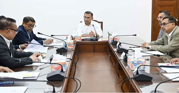 স্বাস্থ্যে বড় সিদ্ধান্ত প্রধানমন্ত্রীর, এক লাখ কর্মী নিয়োগের উদ্যোগ