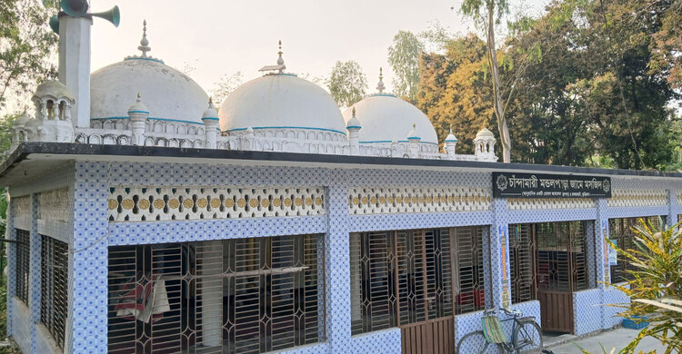 কালের সাক্ষী ৪০০ বছরের চান্দামারী জামে মসজিদ