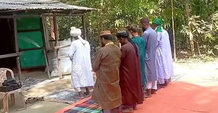চাঁদপুরে ৭ মুসল্লি নিয়ে হয়ে গেলো ঈদের জামাত, এলাকায় চাঞ্চল্য