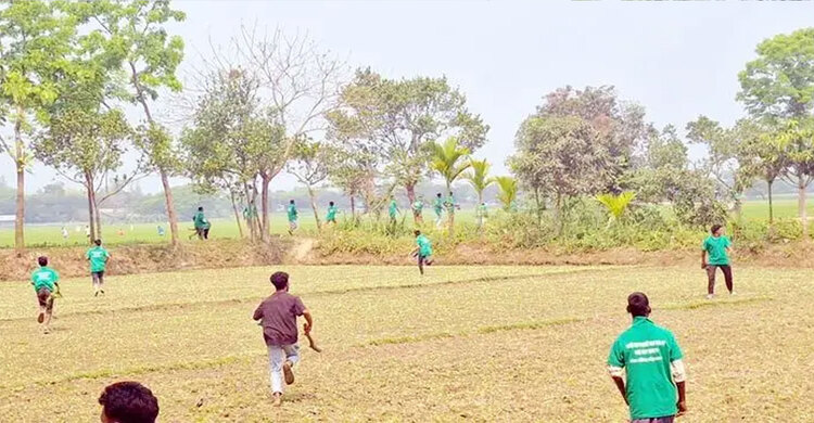 খাল খনন কর্মসূচি ঘিরে বিএনপির দুই পক্ষের ধাওয়া-পাল্টাধাওয়া