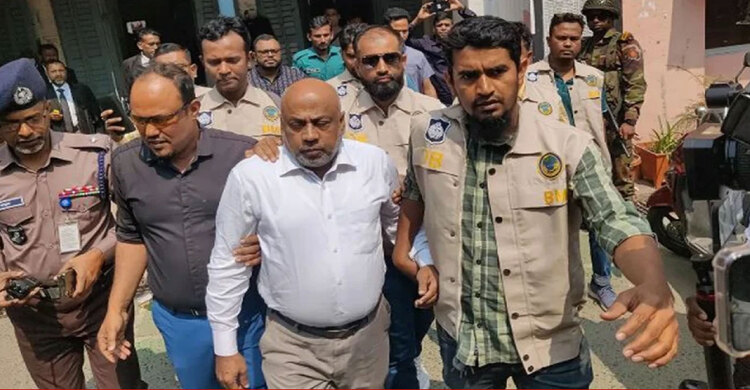 আদালতে বিচারকের সামনে বিশৃঙ্খলা, আইনজীবী সমিতির সভাপতি কারাগারে