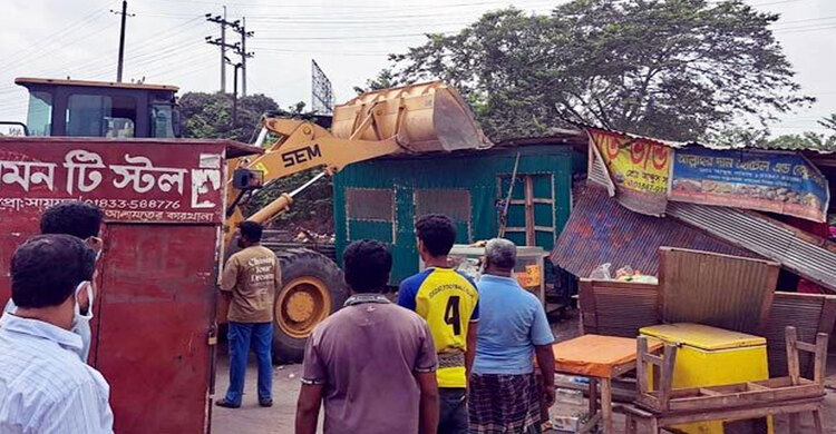 ঈদযাত্রায় যানজট এড়াতে ঢাকা-চট্টগ্রাম মহাসড়কের অংশে উচ্ছেদ অভিযান