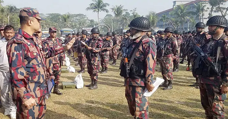 লক্ষ্মীপুরে ১০ প্লাটুন বিজিবি মোতায়েন