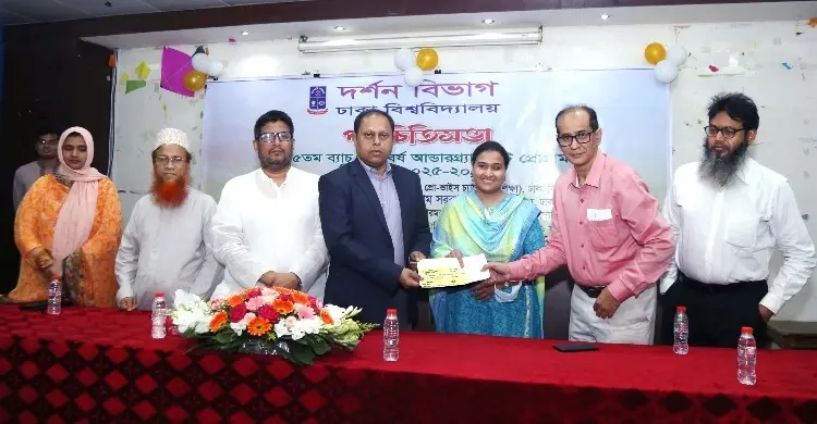 শিক্ষার্থীদের শুধু পুথিগত বিদ্যার মধ্যে সীমাবদ্ধ থাকলে চলবে না